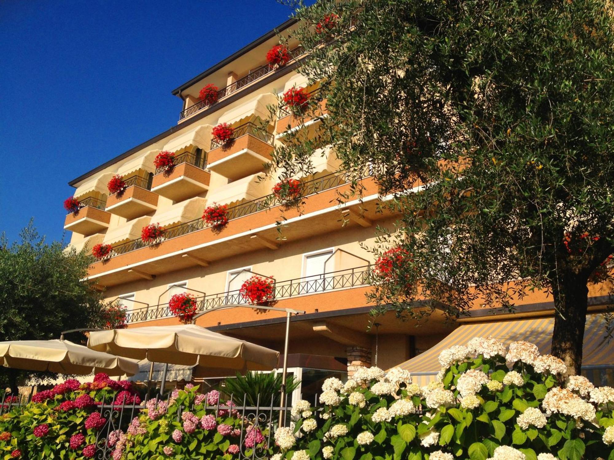 Hotel Pace Torri Del Benaco Luaran gambar